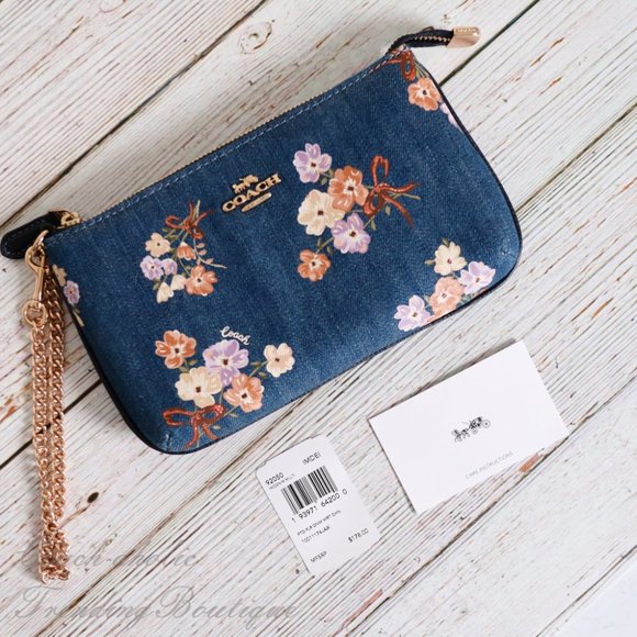 NWT Coach Large Wristlet with Floral Print - Picture 8 of 8
